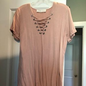 Dusty pink front criss cross T-dress!